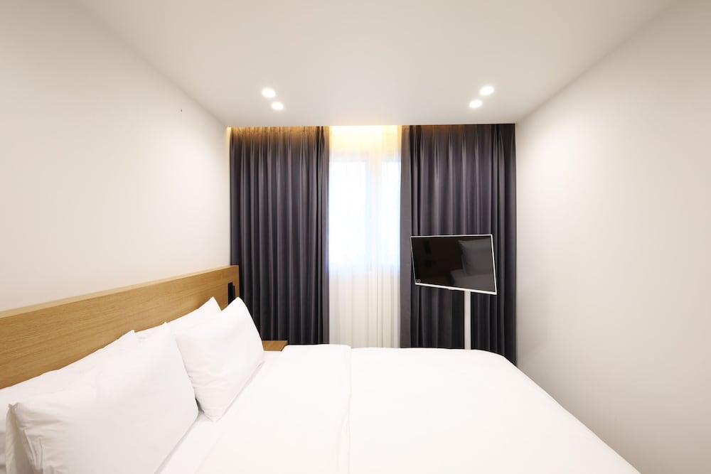 Santafe Motel 14/56