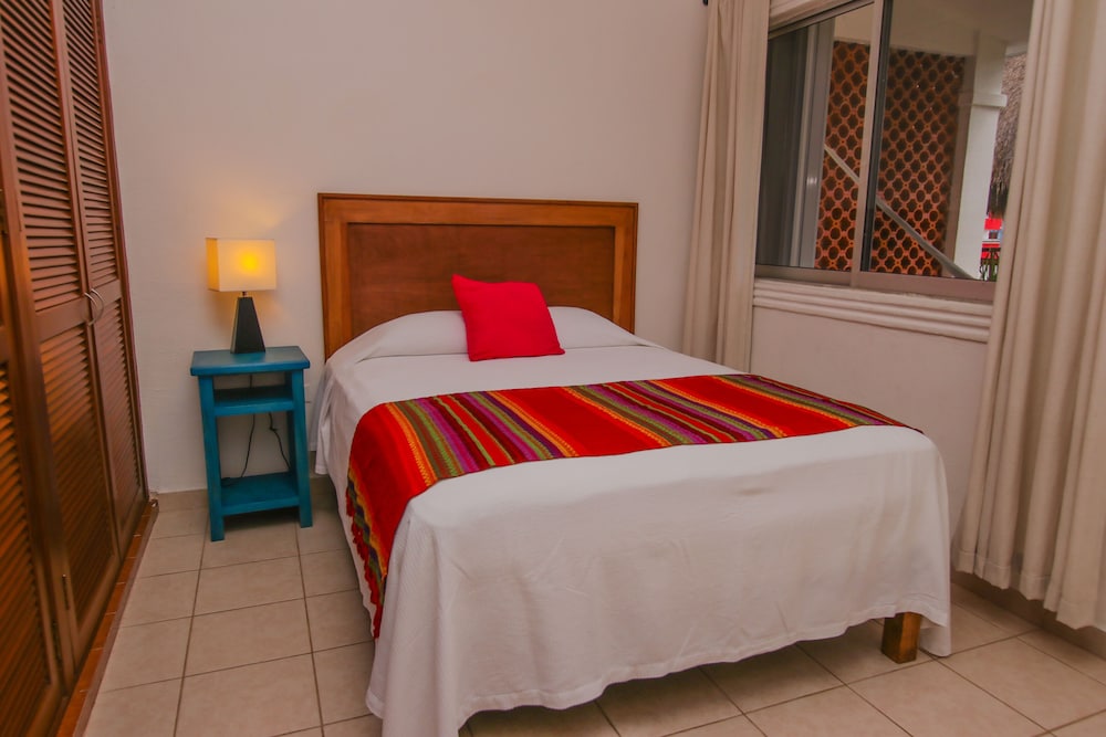 STANDARD, 2 DOUBLE BEDS