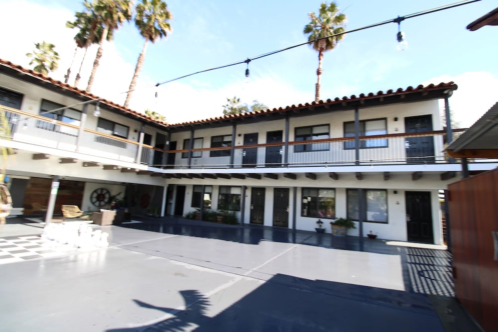 Haley Hotel 2/67