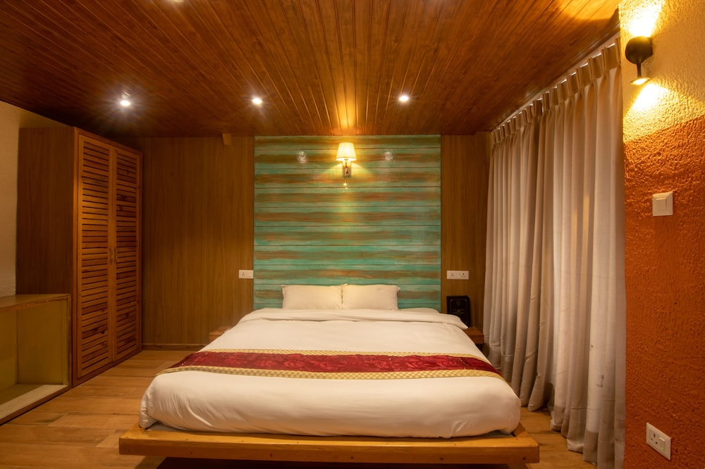 Everest Manla Resort 18/50