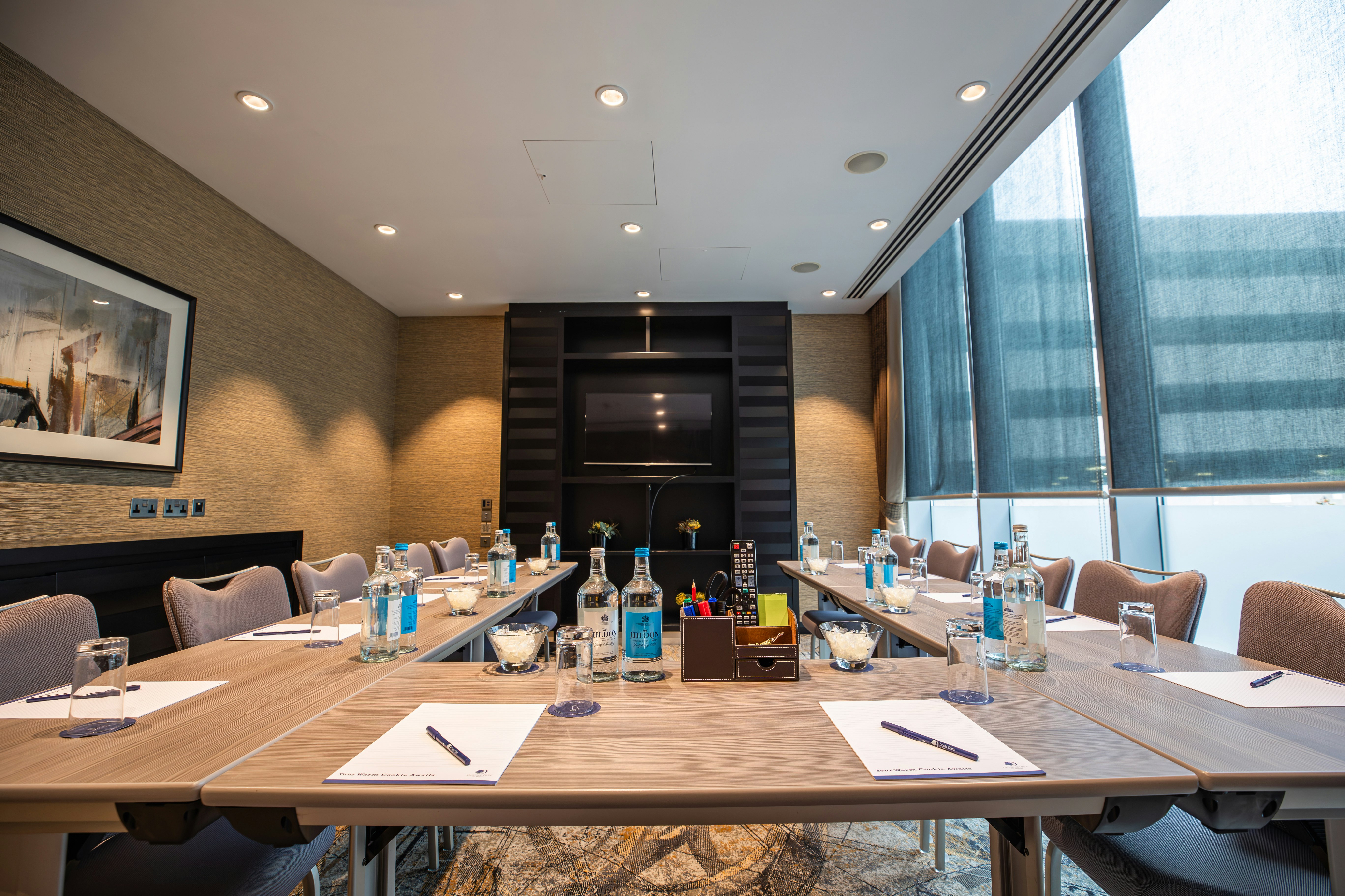 Doubletree By Hilton Hotel Woking 53/55