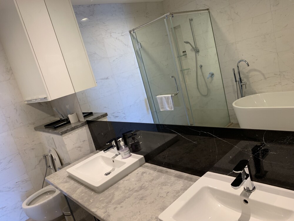 Platinum Service Suite at The Face 63/68