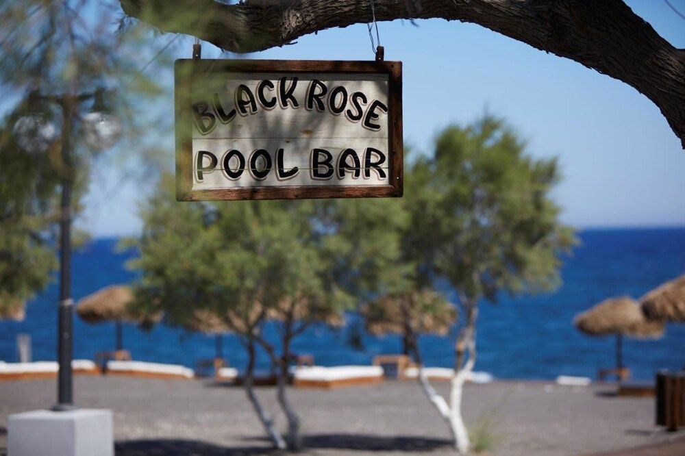 Black Rose Suites 62/70