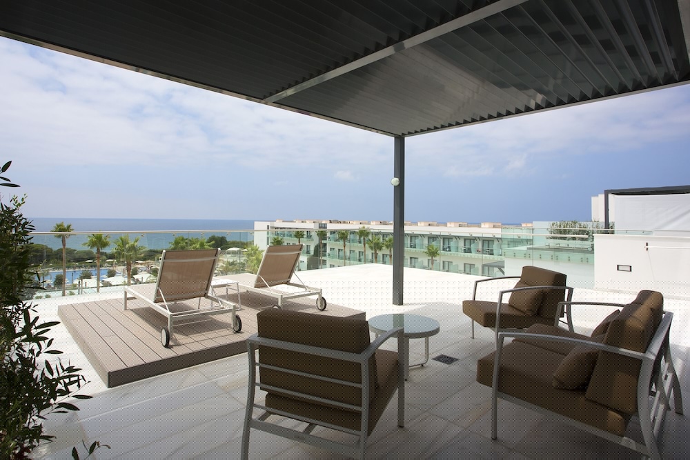 Hipotels Gran Conil 36/64