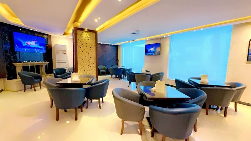 Sparr Hotel 49/66