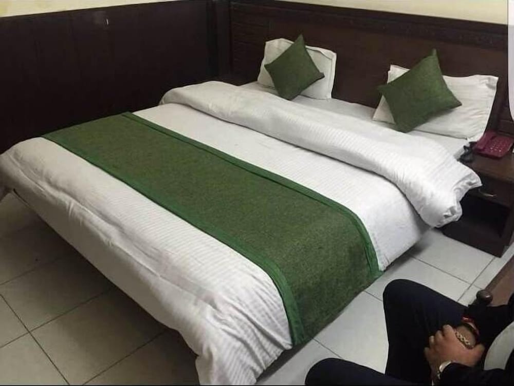HOTEL DOON REGENCY 16/41