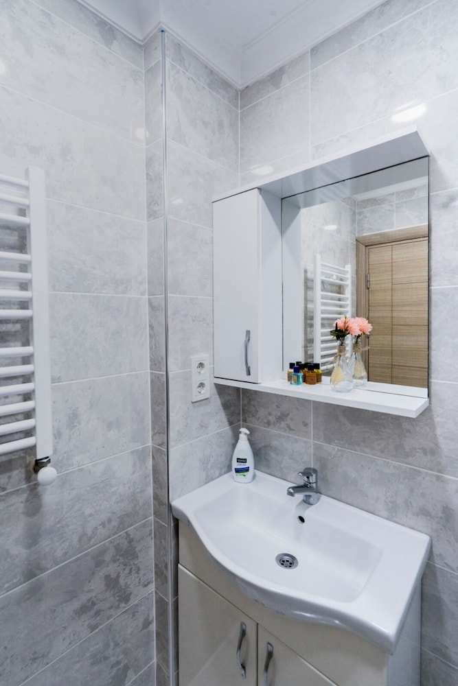 Atam Suites Apart 36/50