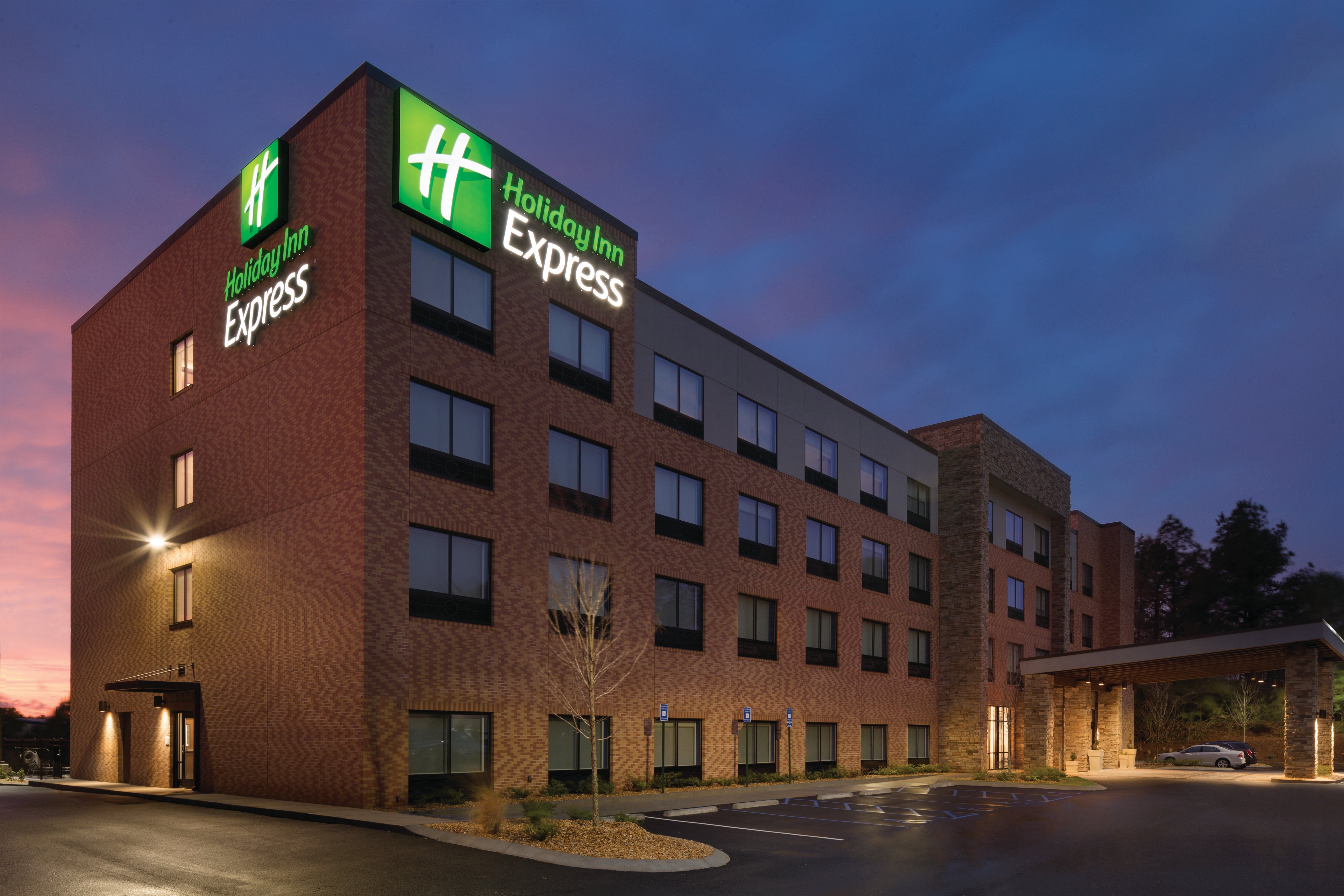 Holiday Inn Express Atlanta SW Newnan 2/24
