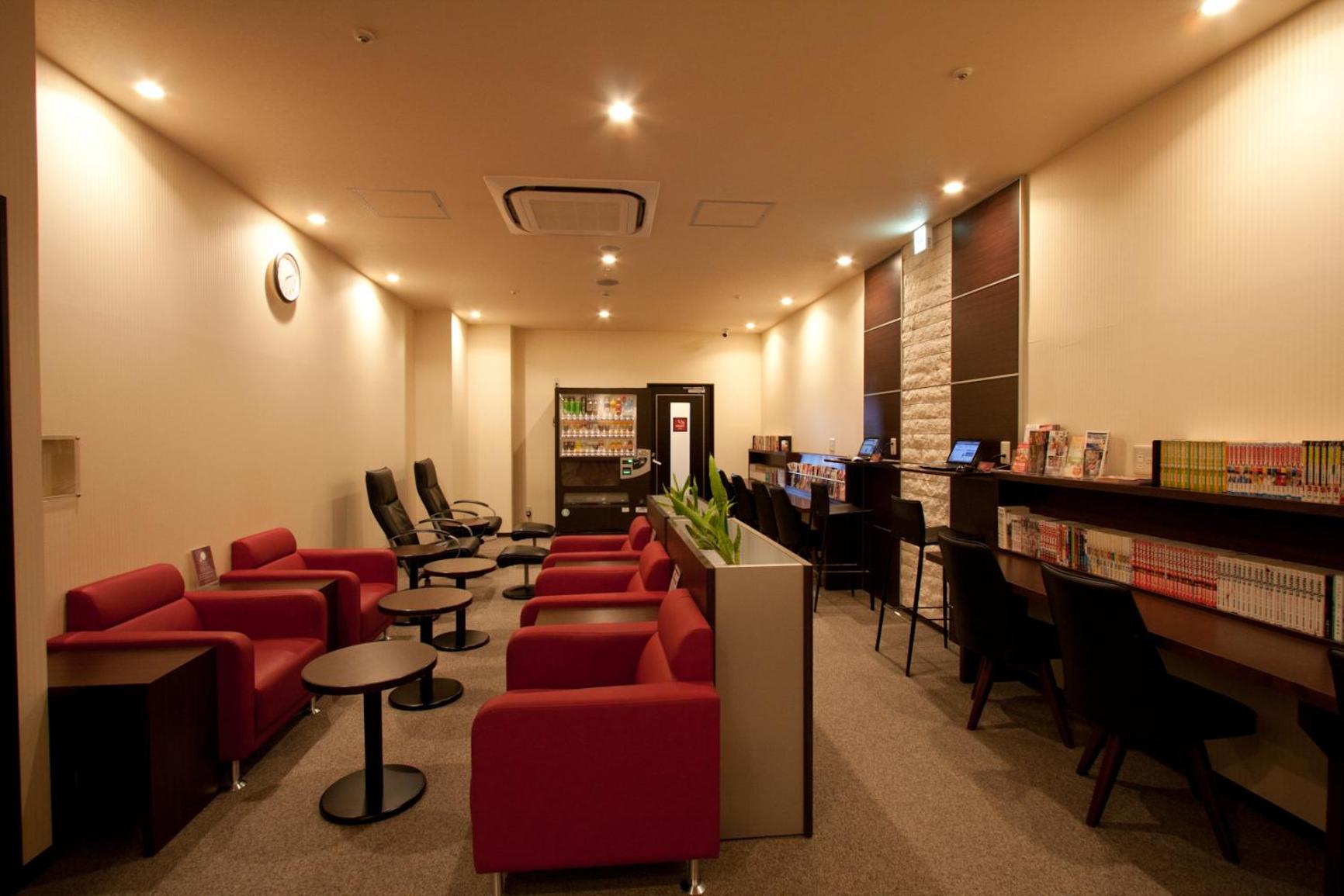 Hearts Capsule Hotel & Spa Nakasu 15/17