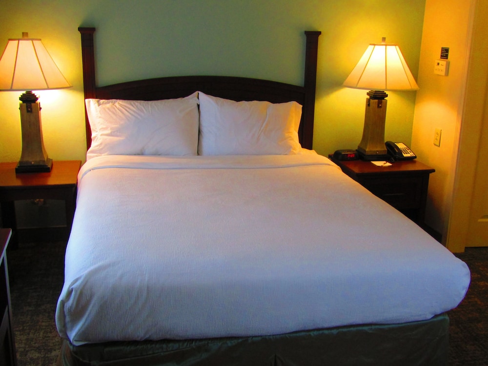 STAYBRIDGE SUITES ROCHESTER - UNIVERSITY 20/78