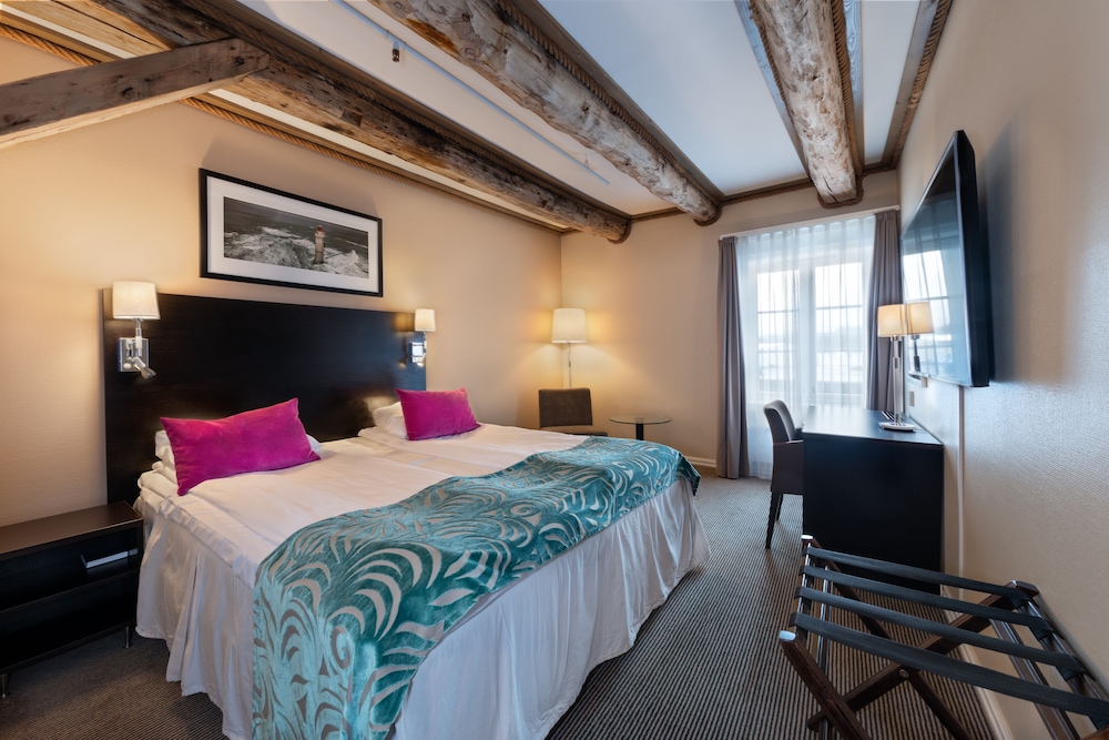 Quality Hotel Floro 10/39