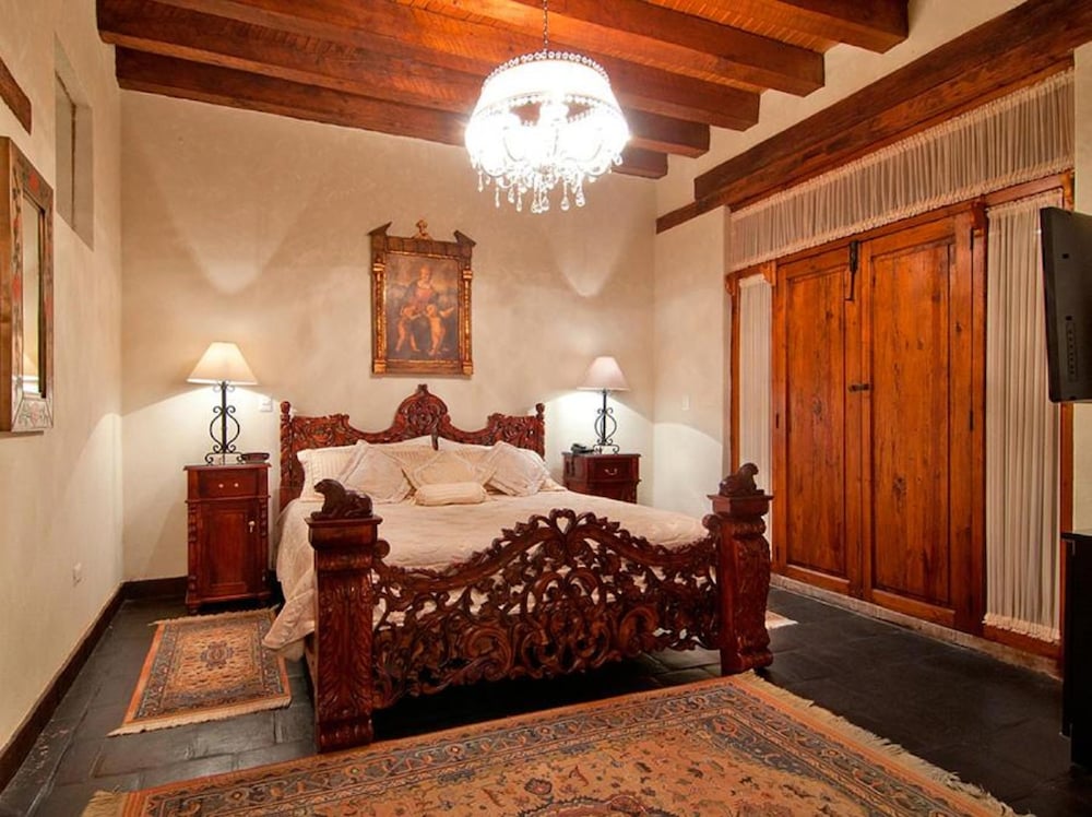 La Mansion de los Suenos 23/76