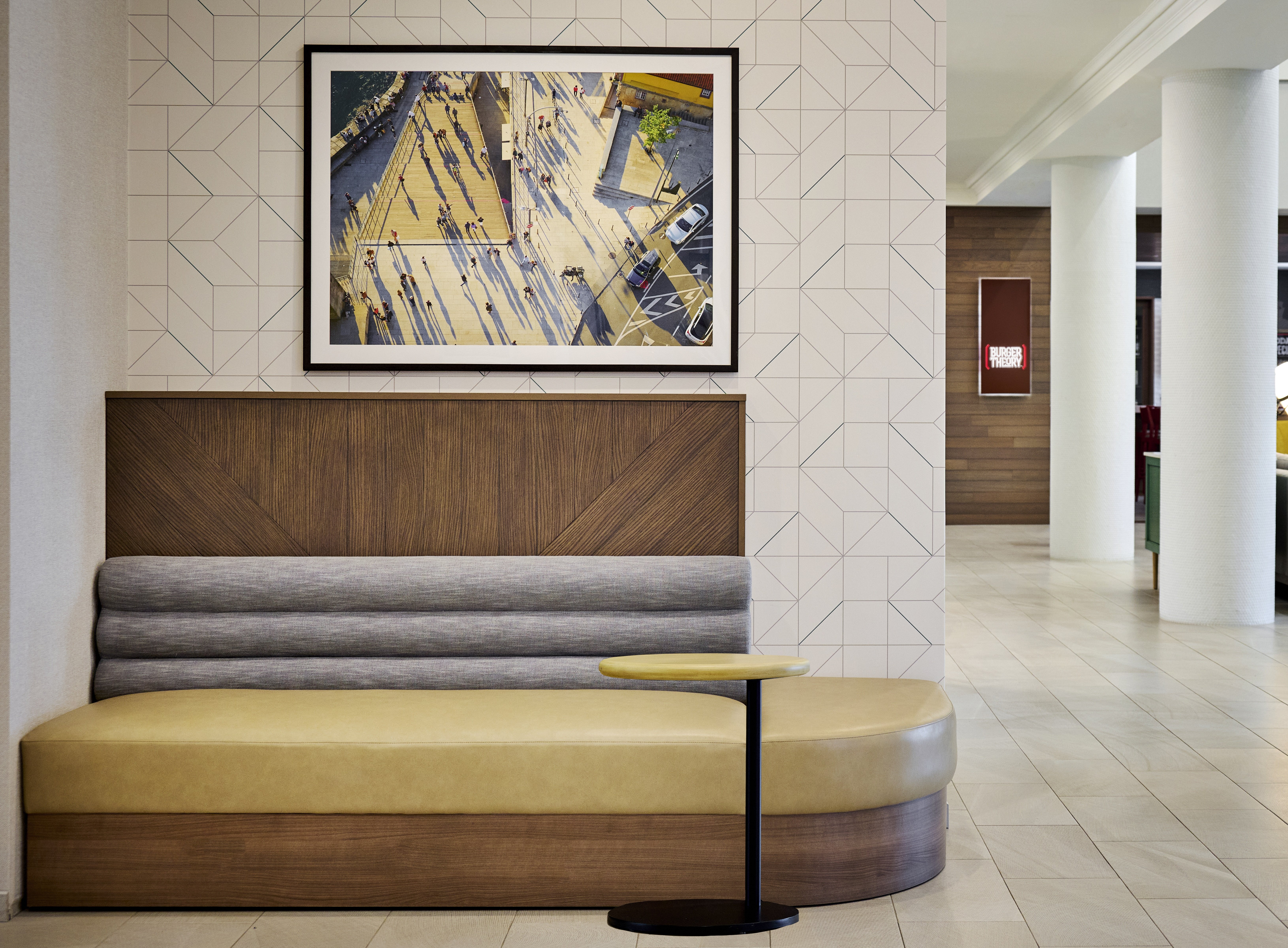 Holiday Inn Hotel Suites Oakville Bronte 11/78