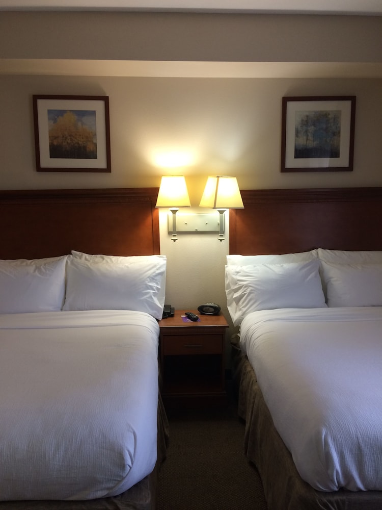 Candlewood Suites Jacksonville 9/72