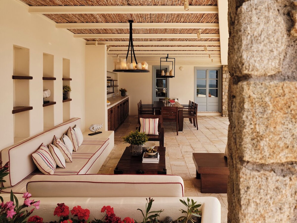 Belvedere Waterfront Villa and Suites 22/49