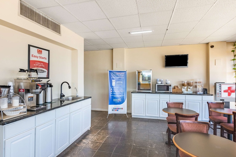 Econo Lodge Gaffney 28/34