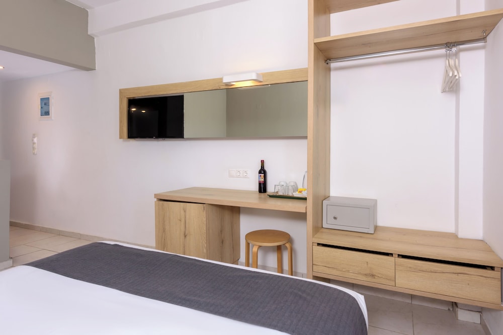 Superior, Double Bed, Zeus Hotels Neptuno Beach 7/10