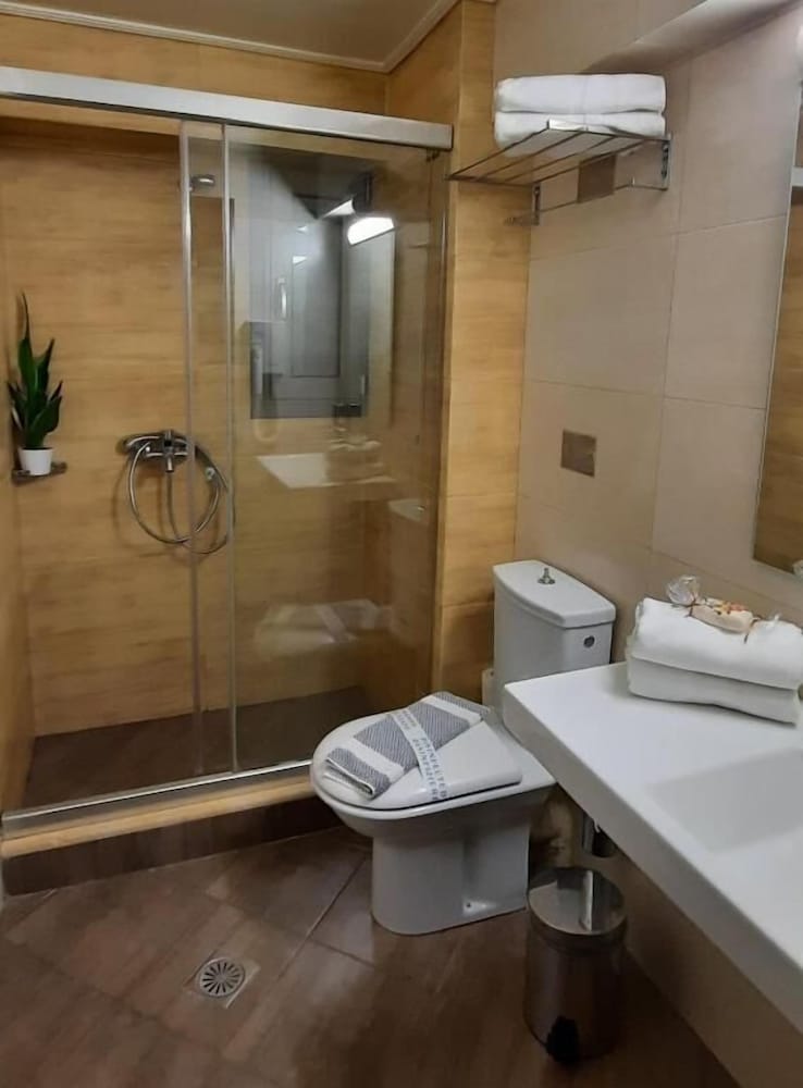 Olympic Hotel 50/50