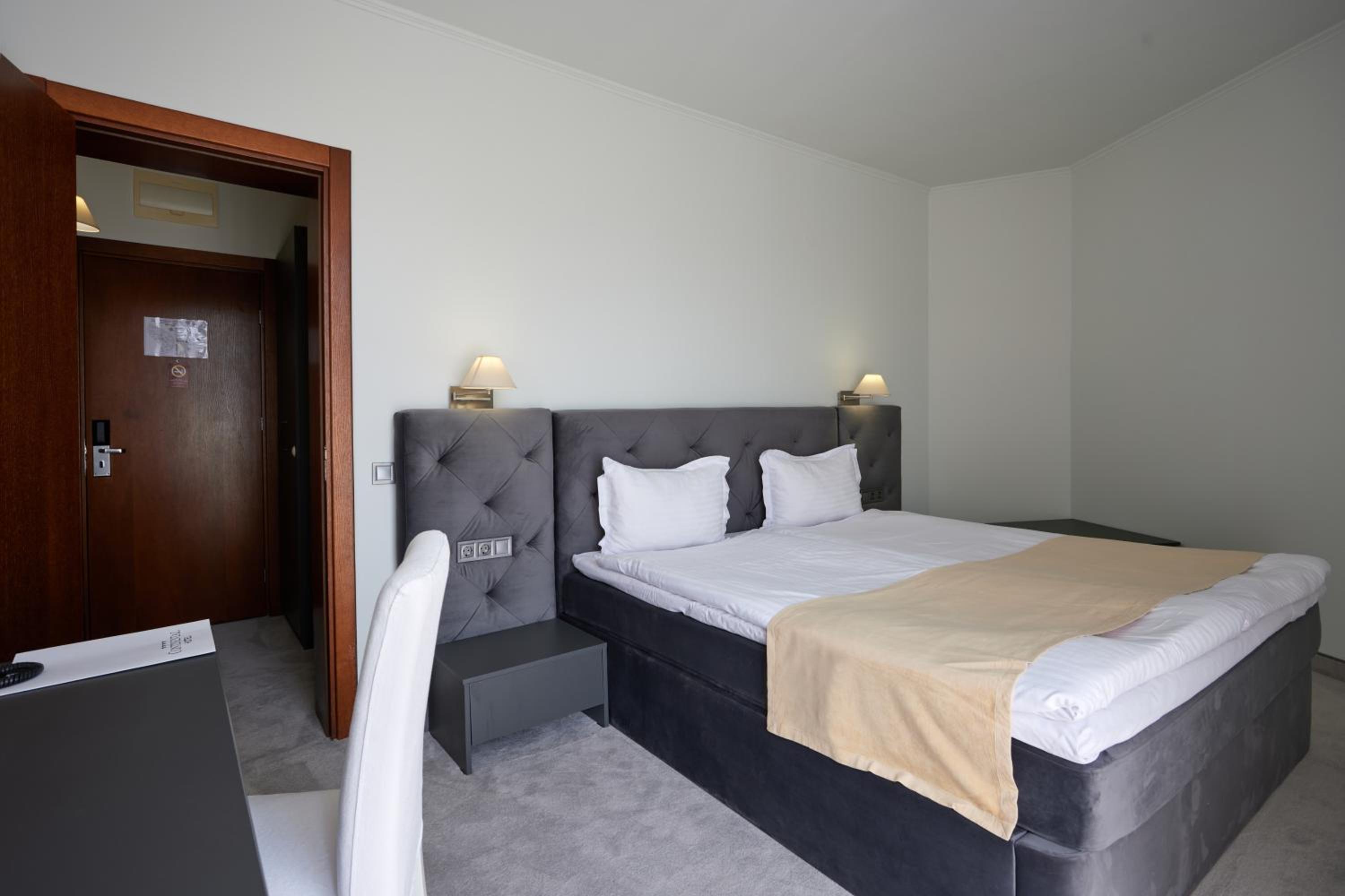 Budget, Double or Twin Bed, No Balcony