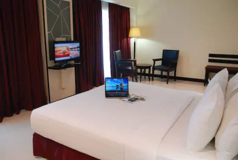 Pacific Palace Hotel 22/67
