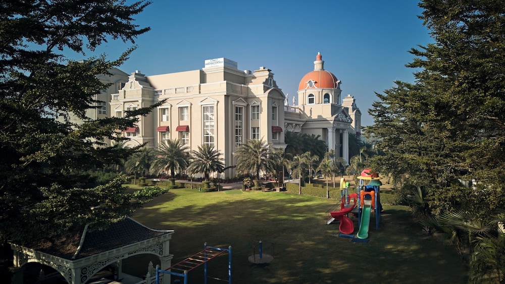 Royal Kingdom Resort 31/42