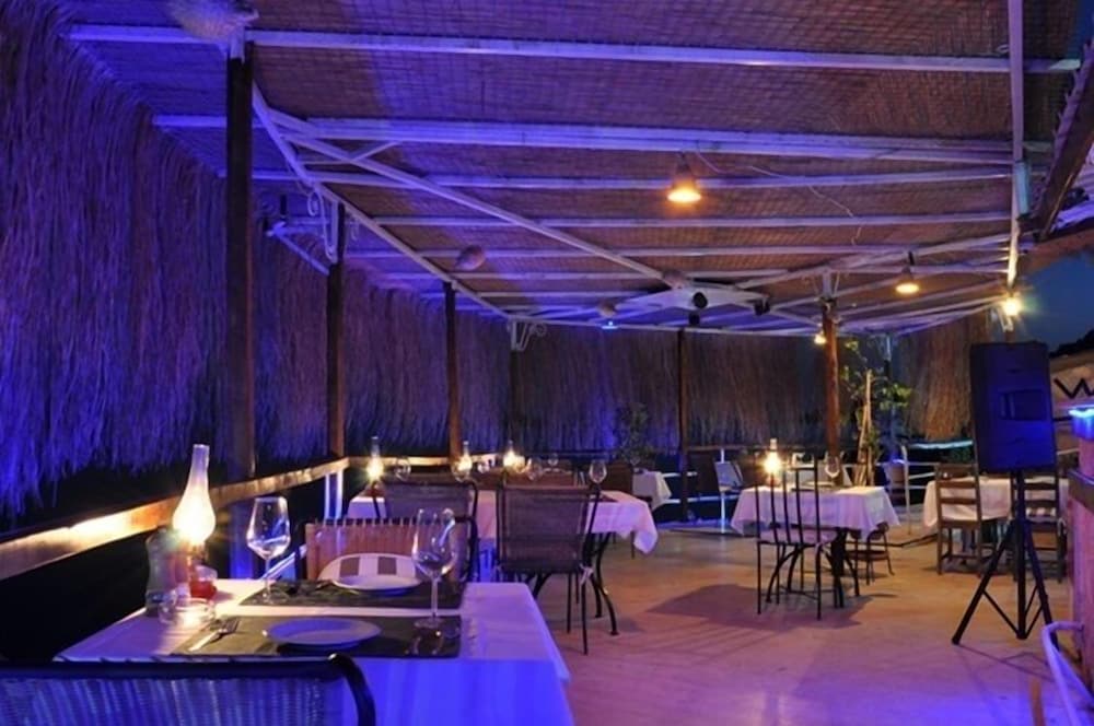 Caretta Hotel 9/36