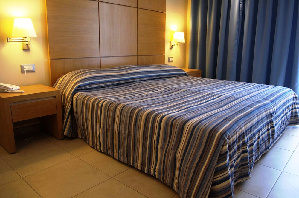 D'andrea Mare Beach Hotel 24/74
