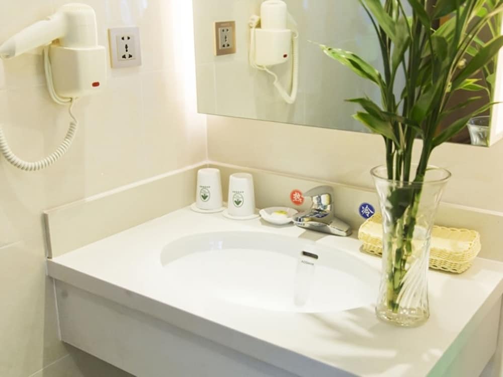 Greentree Inn Yancheng Dongtai Shiyan Town Express Hotel 48/48