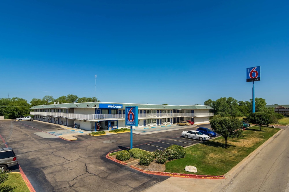 Motel6 Bellmead, TX - Waco 8/57
