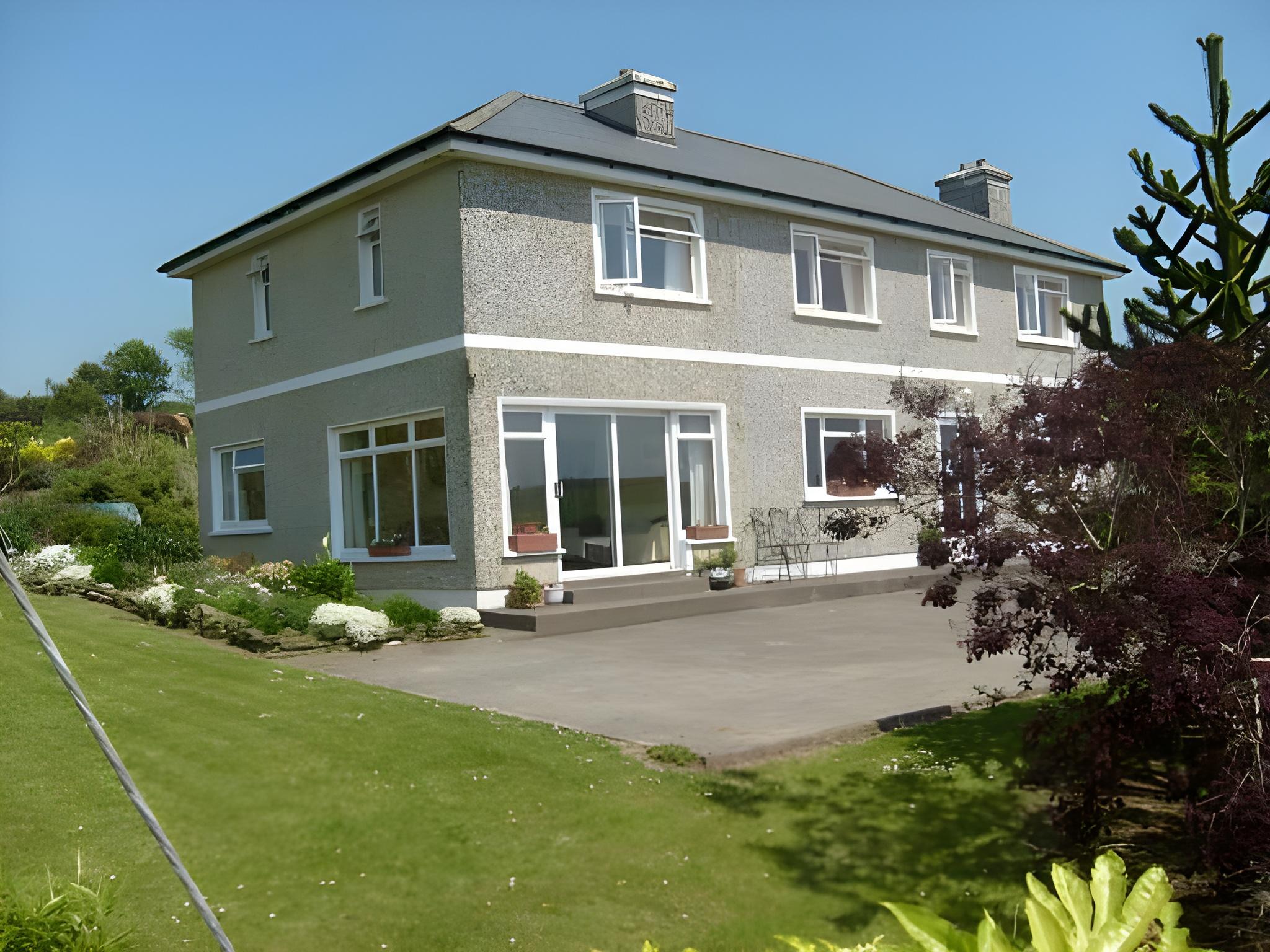 Seafield Farmhouse 2/25