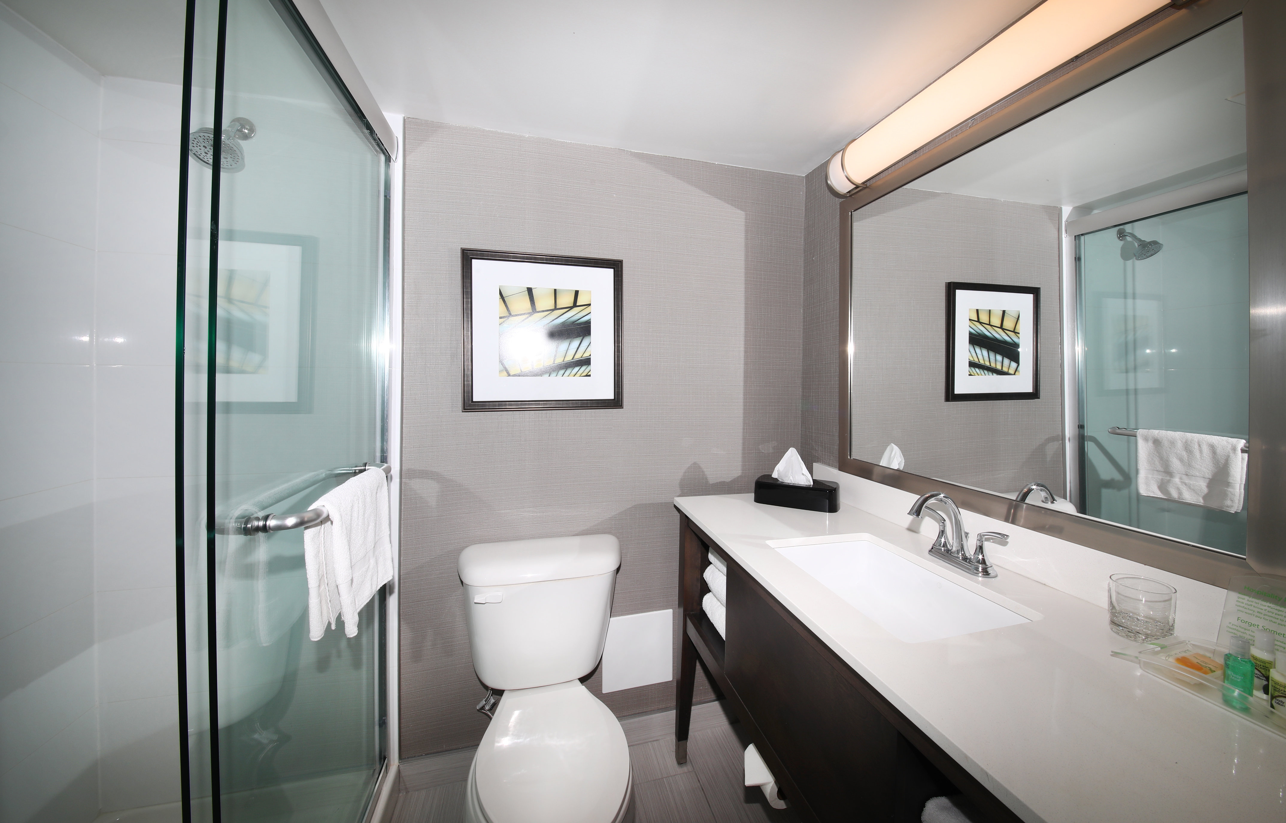 Holiday Inn Peterborough Waterfront 69/70