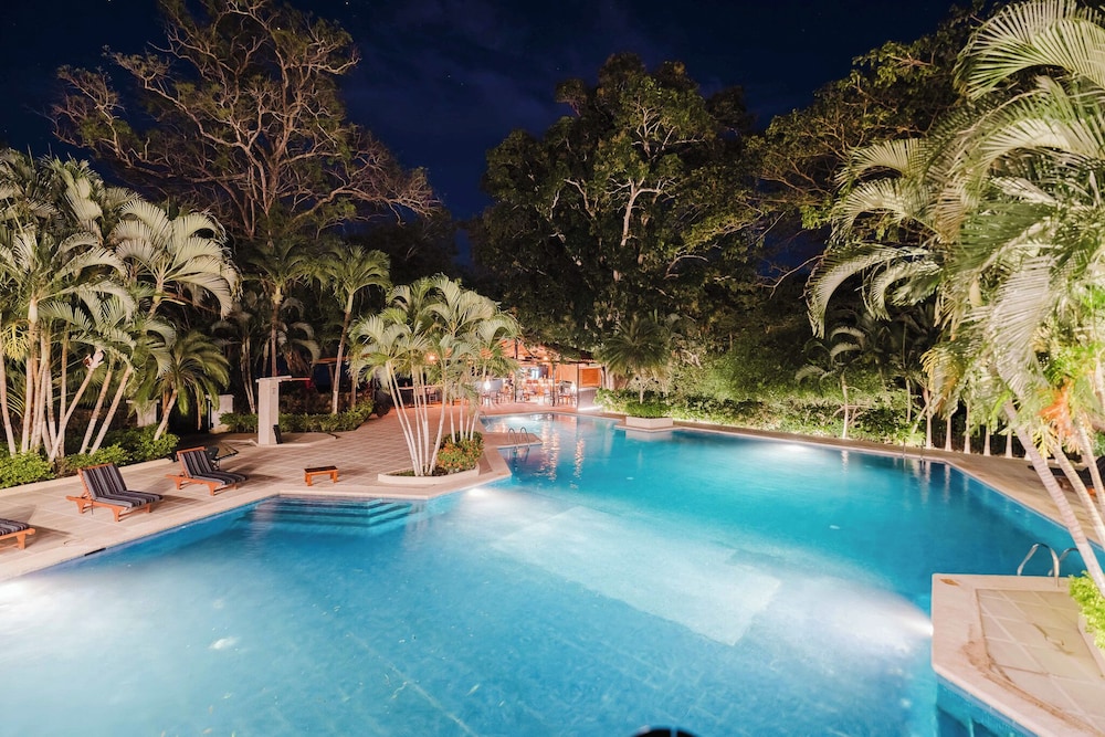 Papagayo Golden Palms Beachfront Hotel 63/65