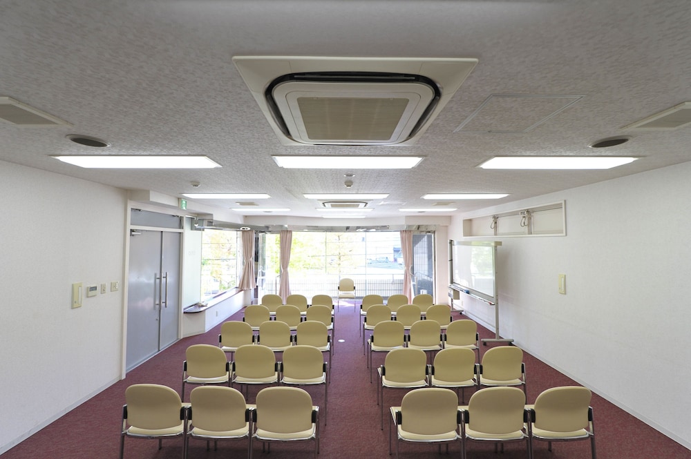 COURT HOTEL NIIGATA 52/66