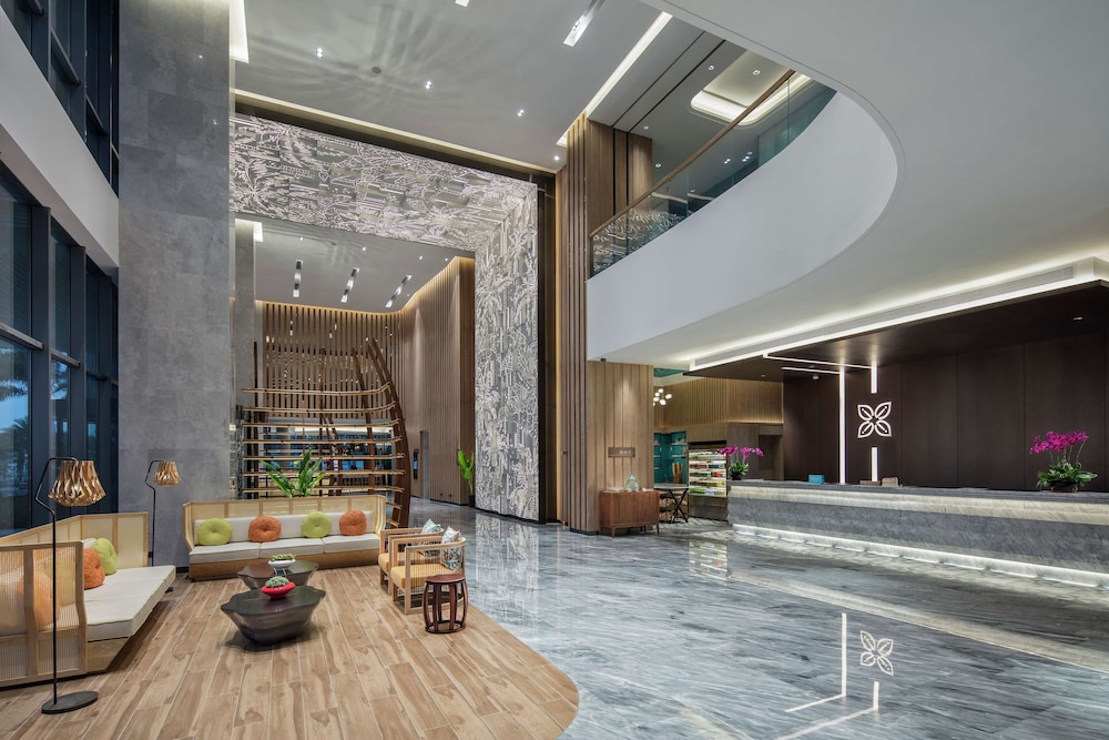Hilton Garden Inn Sanya 8/43