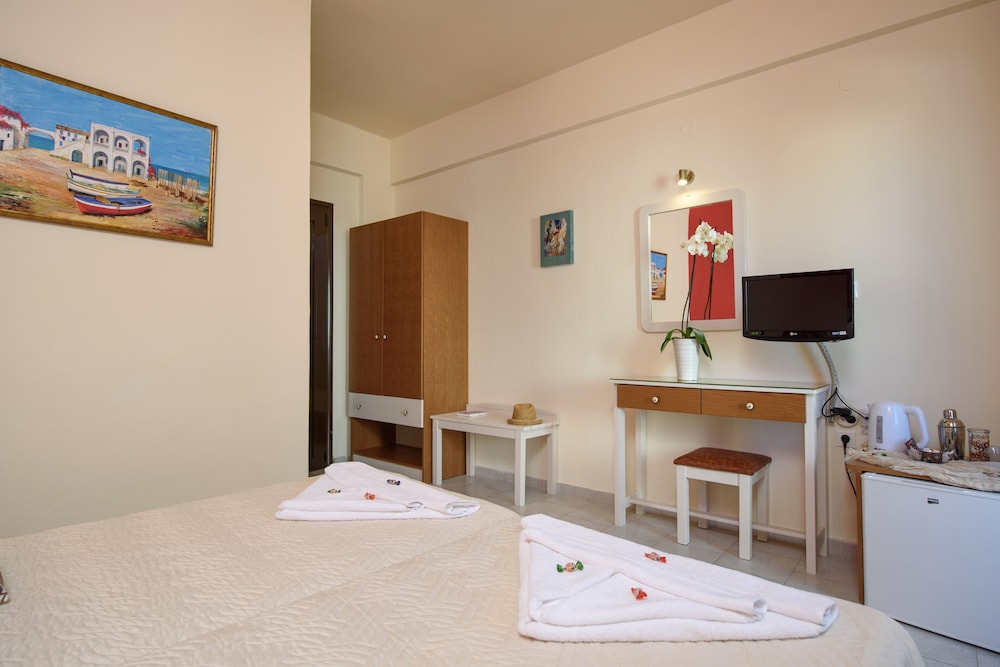 Antigoni Hotel 25/32