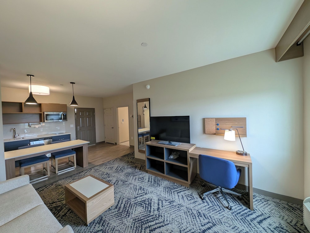 Candlewood Suites Avondale-New Orleans 22/42