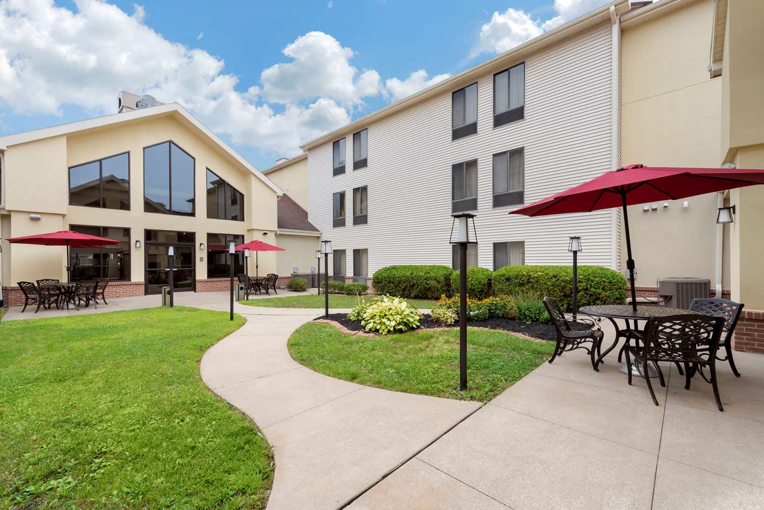 Comfort Inn & Suites Warsaw near US-30 43/44