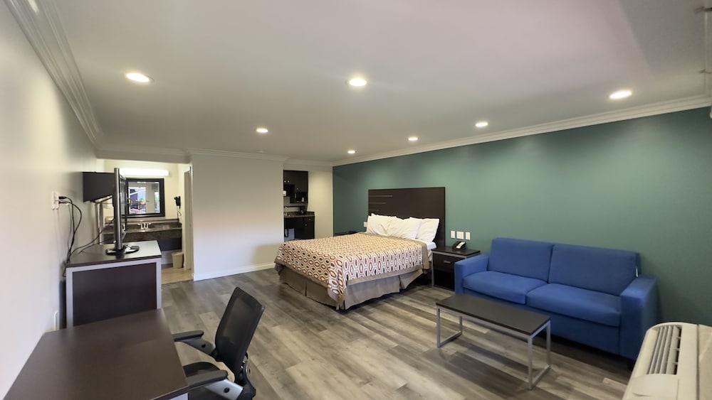 Garden Inn Suites 25/55