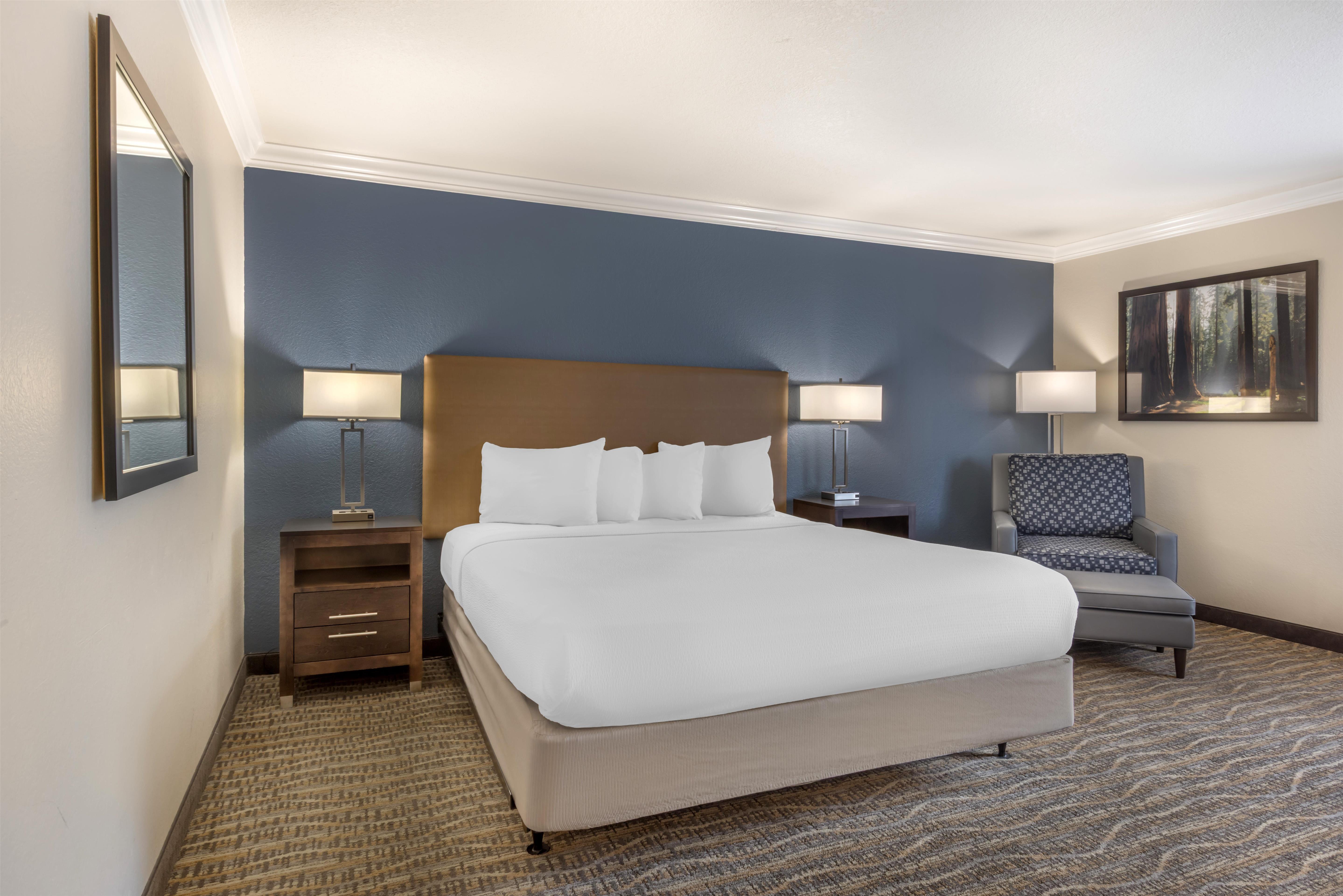 Suite, Best Western Town & Country Lodge 3/10