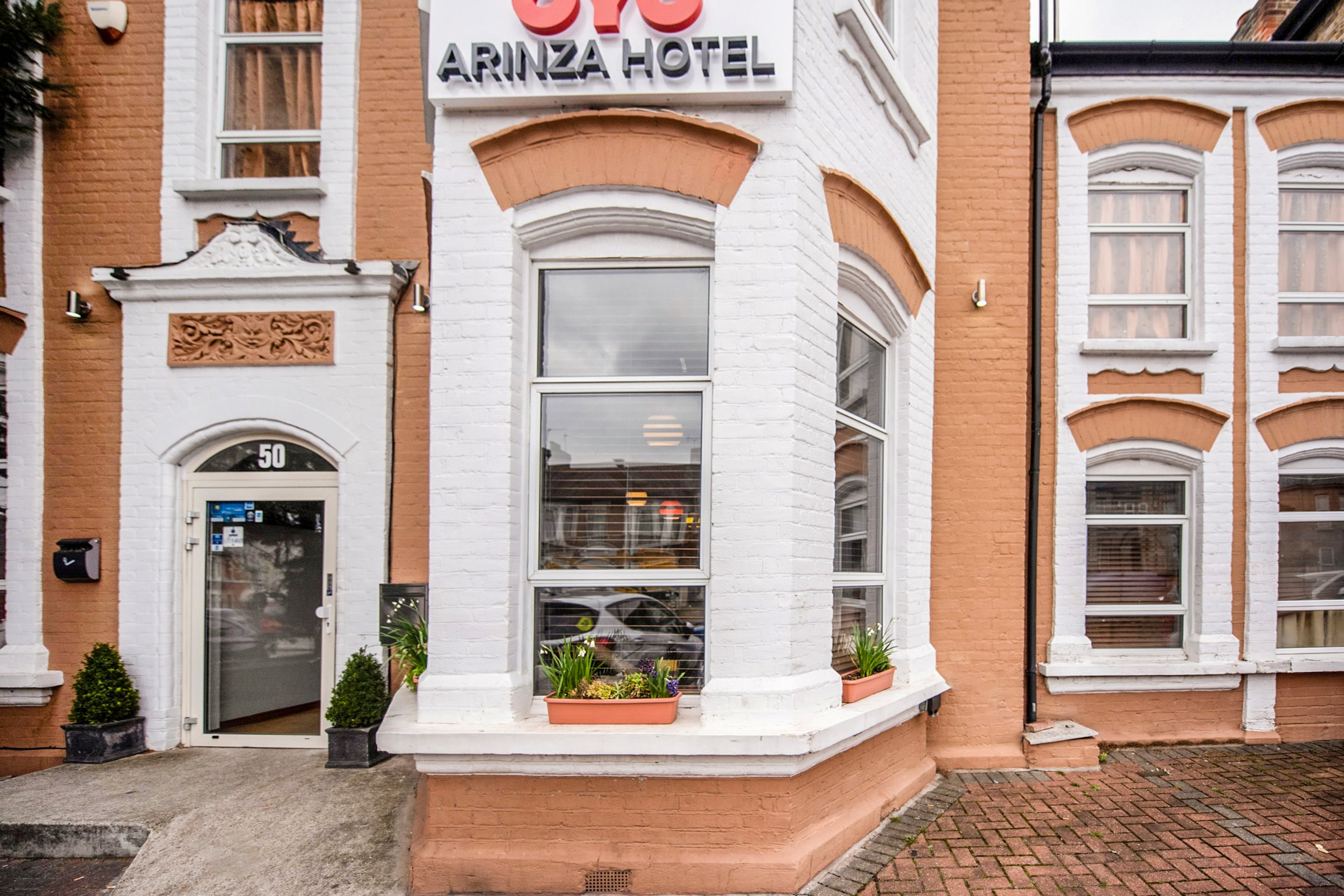 Arinza Hotel, London Ilford in ILFORD