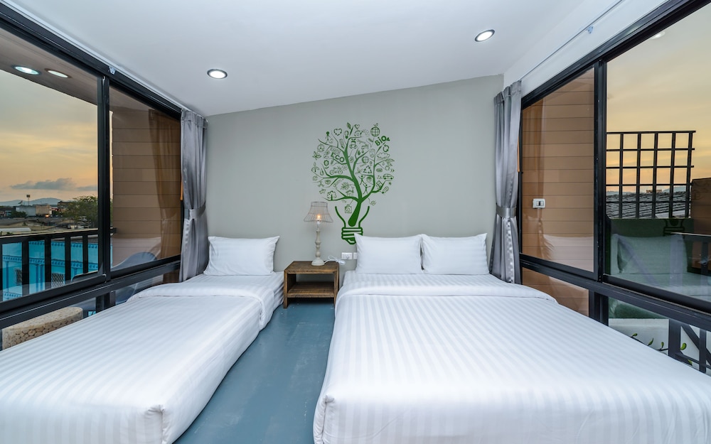 Eco Hostel Phuket 11/60
