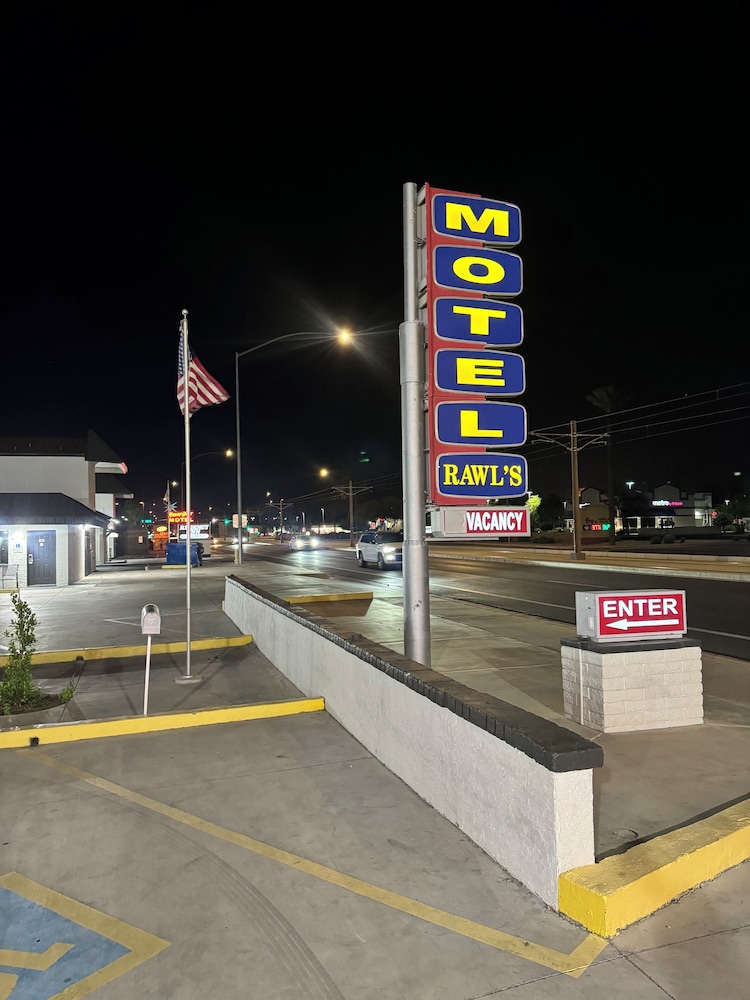 Rawls Motel Near Phoenix Airport 38/50