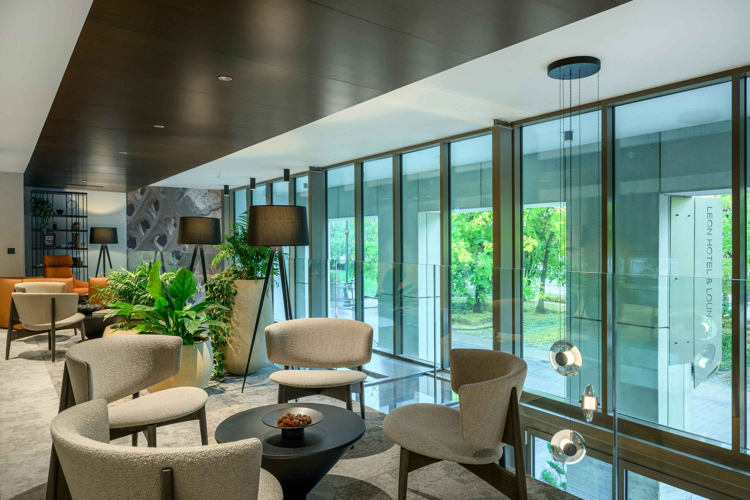 LANCHID 19 DESIGN HOTEL 25/55