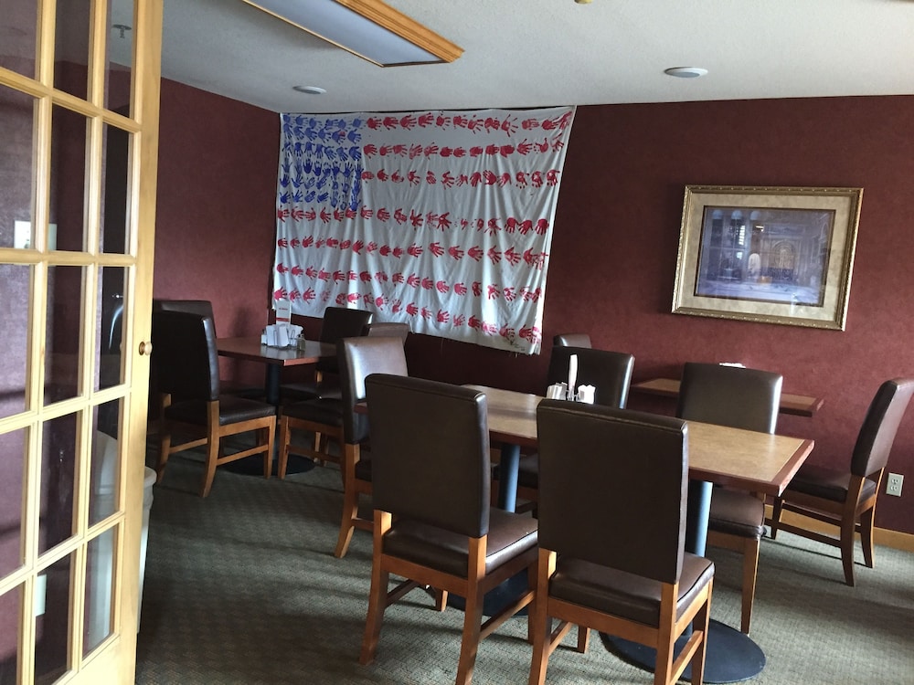 Super 8 by Wyndham Cuba 22/29