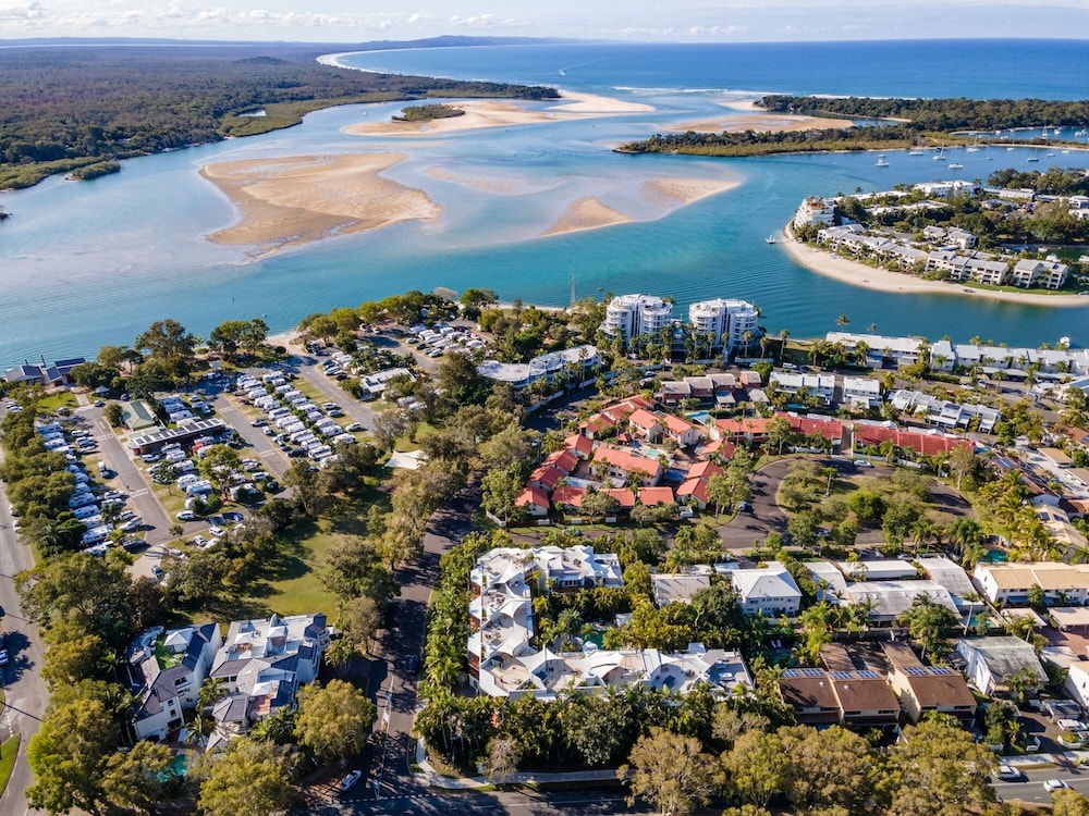NOOSA TROPICANA 43/50