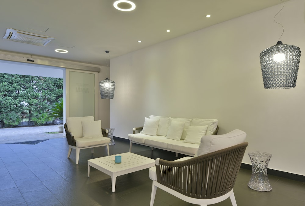 Paestum Inn Beach Resort 12/69