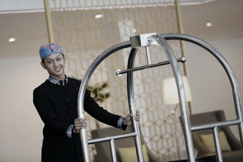 Hotel Santika Kelapa Gading 5/36
