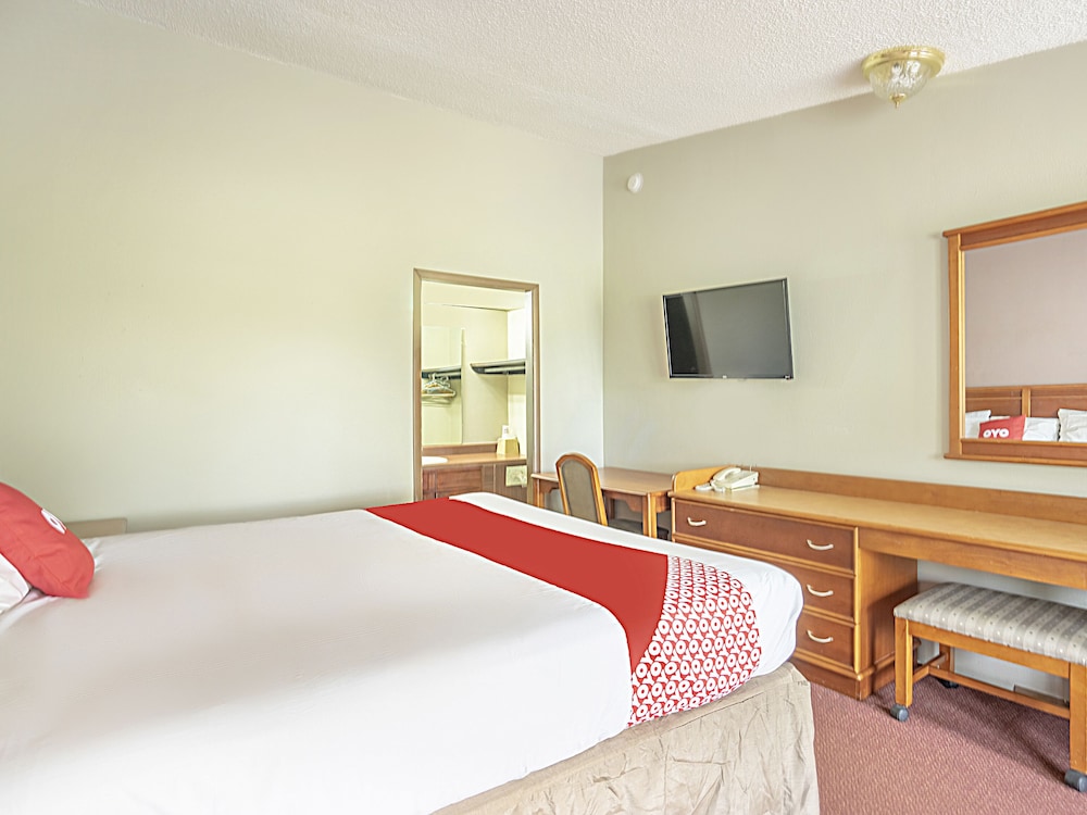 OYO Hotel Daleville AL Hwy 84 18/75