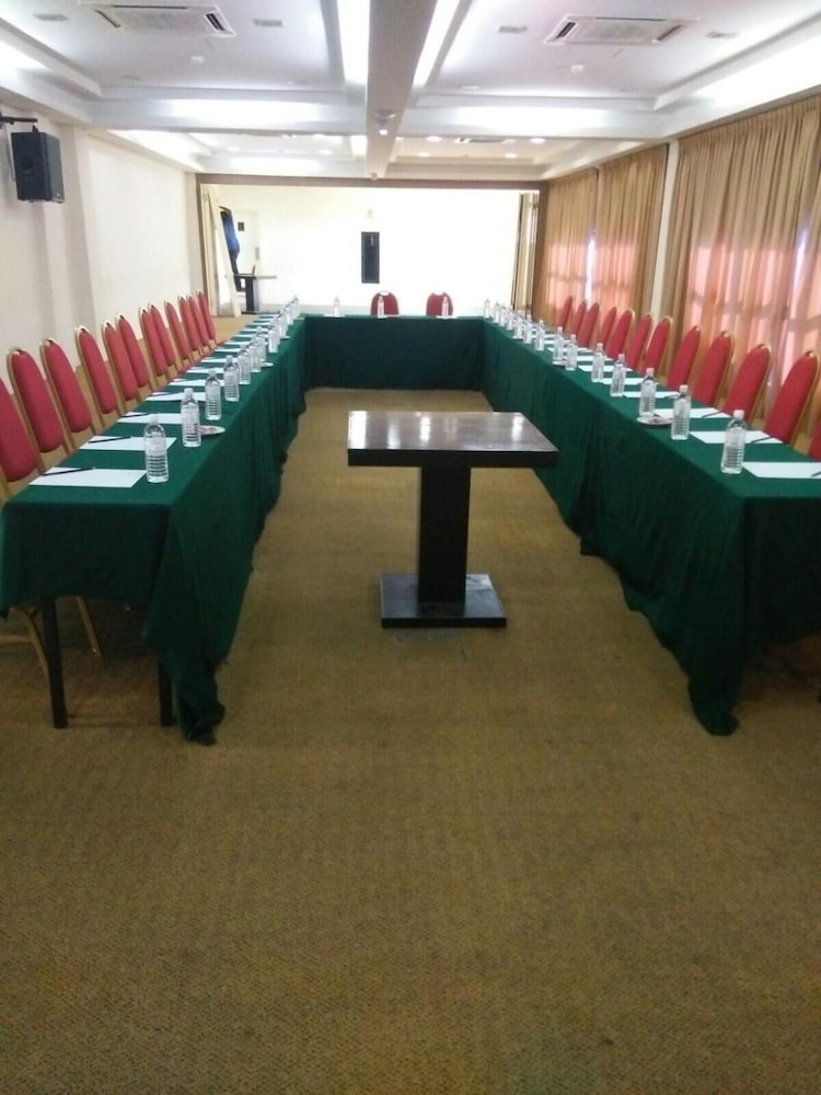 Sutera Hotel 37/43