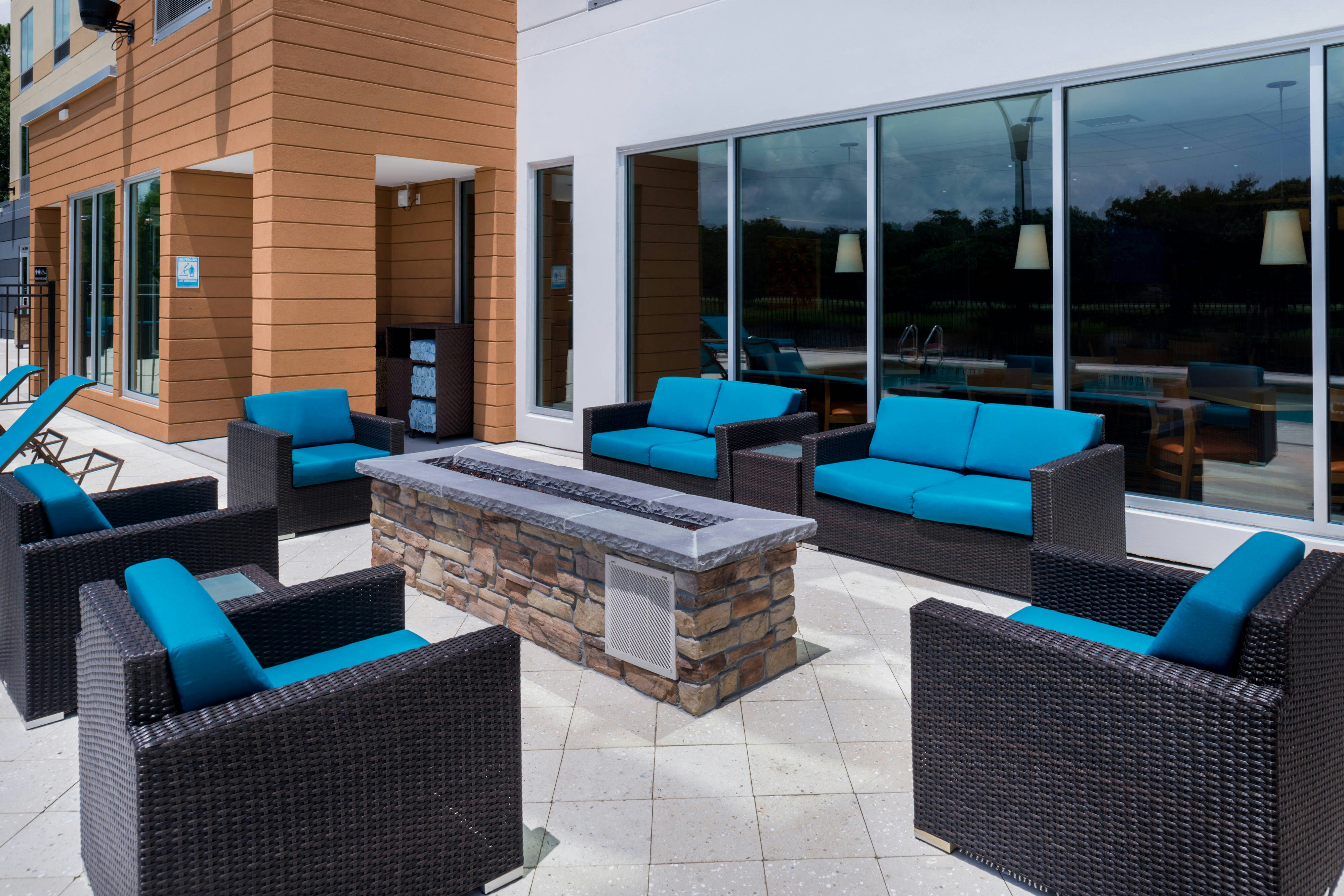 Fairfield Inn Suites By Marriott Orlando East Ucf Area 15/24